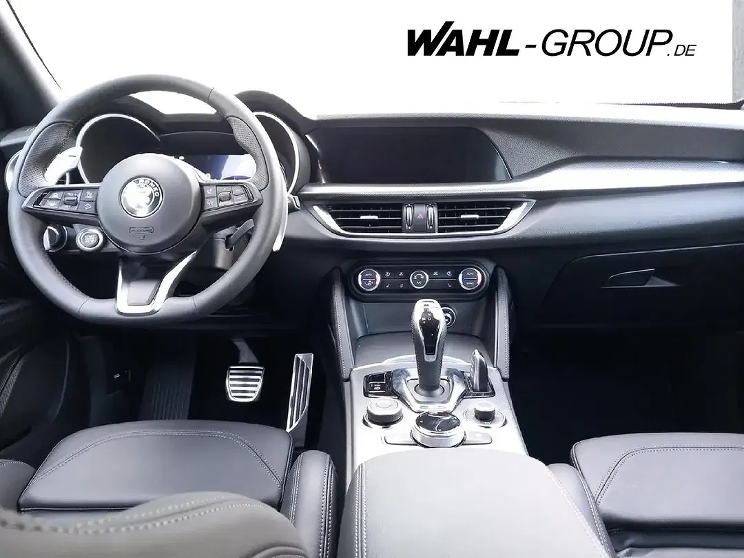 Alfa Romeo Stelvio - Thumbnail 9