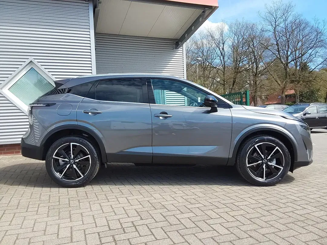 Nissan Qashqai - Thumbnail 3