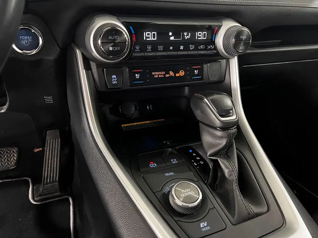 Toyota RAV 4 - Thumbnail 15