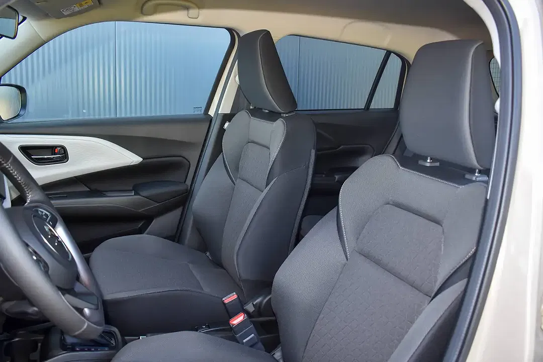 Suzuki Swift - Thumbnail 11