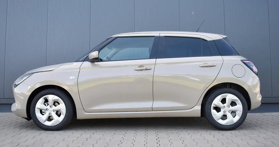 Suzuki Swift - Thumbnail 3