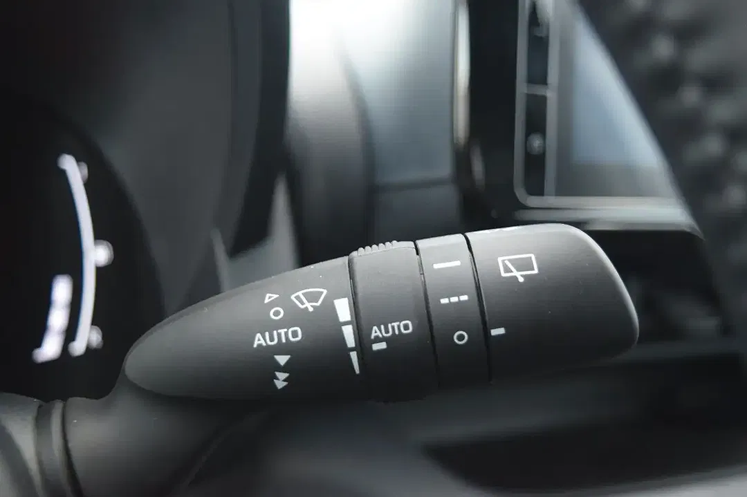 Toyota Yaris - Thumbnail 13