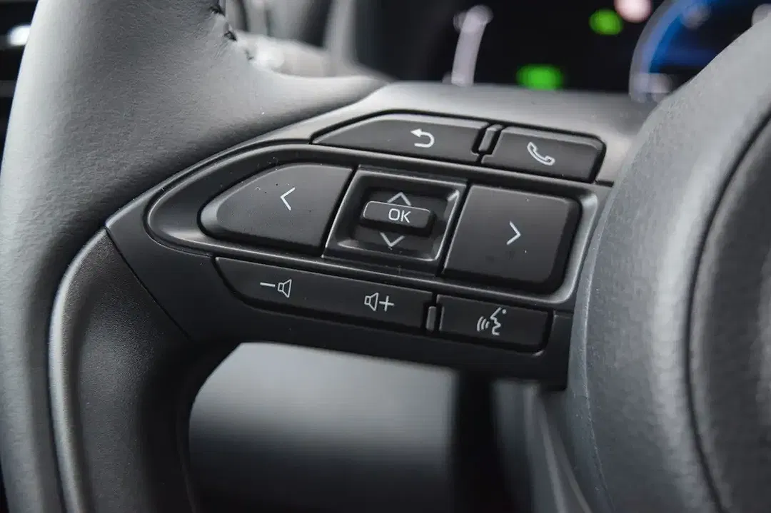 Toyota Yaris - Thumbnail 14