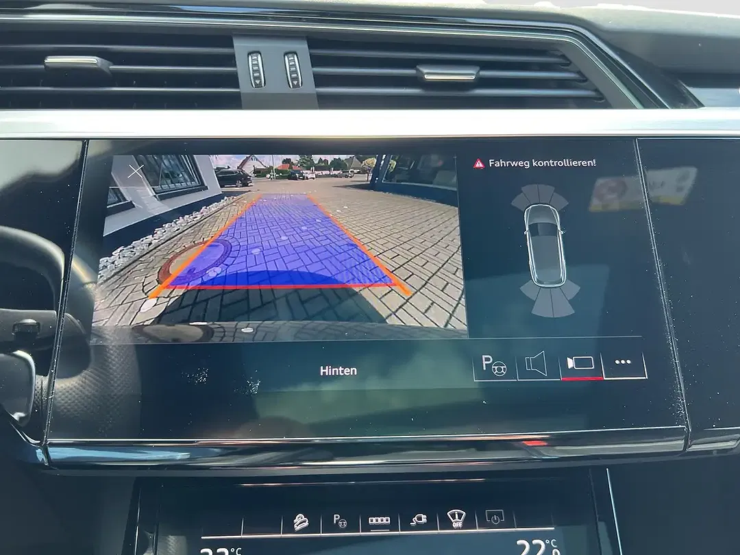 Audi e-tron - Thumbnail 18