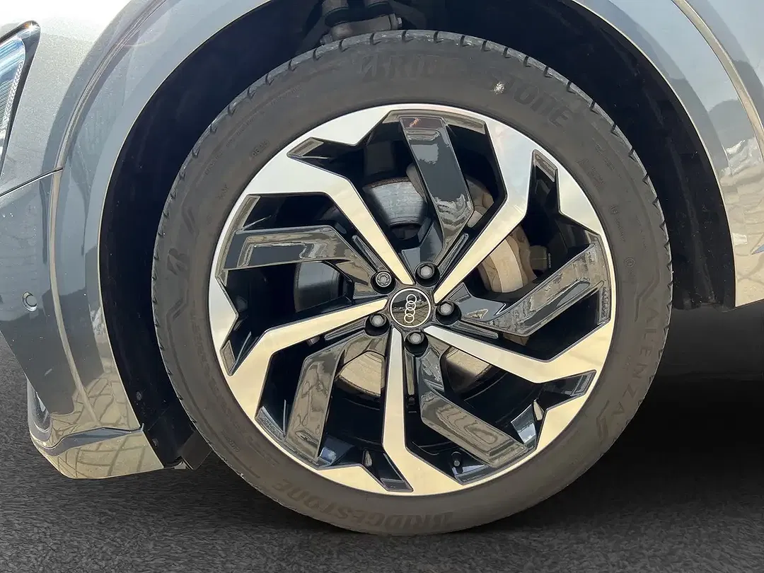 Audi e-tron - Thumbnail 28