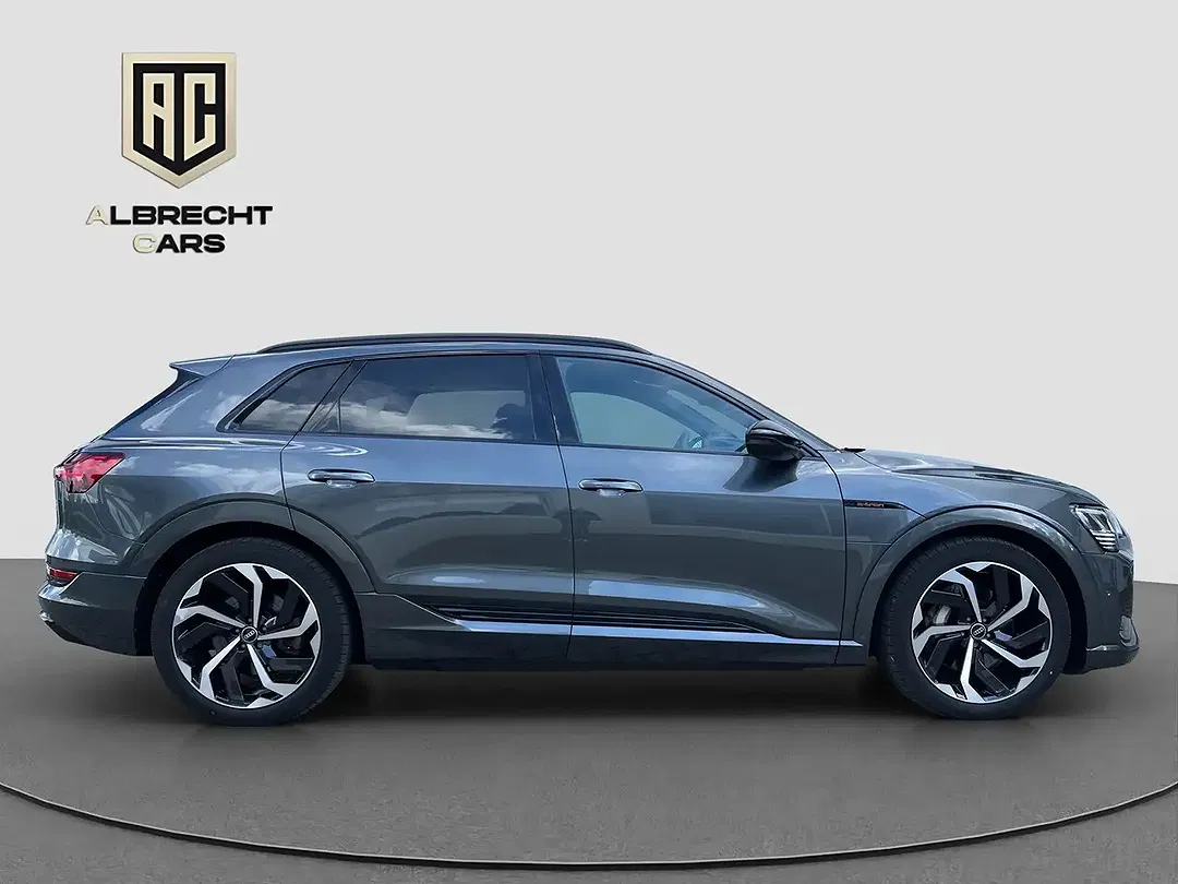 Audi e-tron - Thumbnail 4