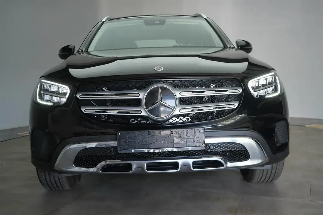 Mercedes-Benz GLC 300 - Thumbnail 2