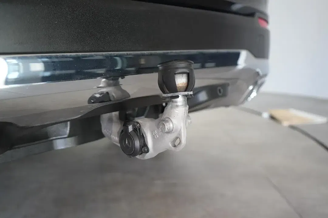 Mercedes-Benz GLC 300 - Thumbnail 9