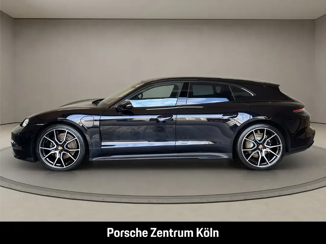 Porsche Taycan - Thumbnail 2