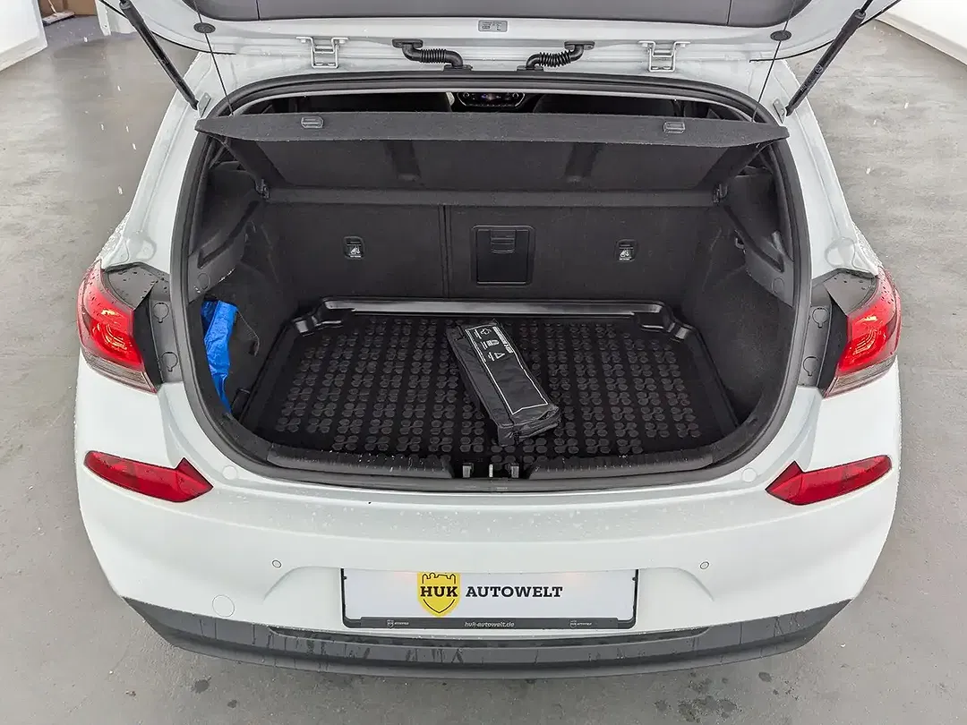 Hyundai i30 - Thumbnail 11