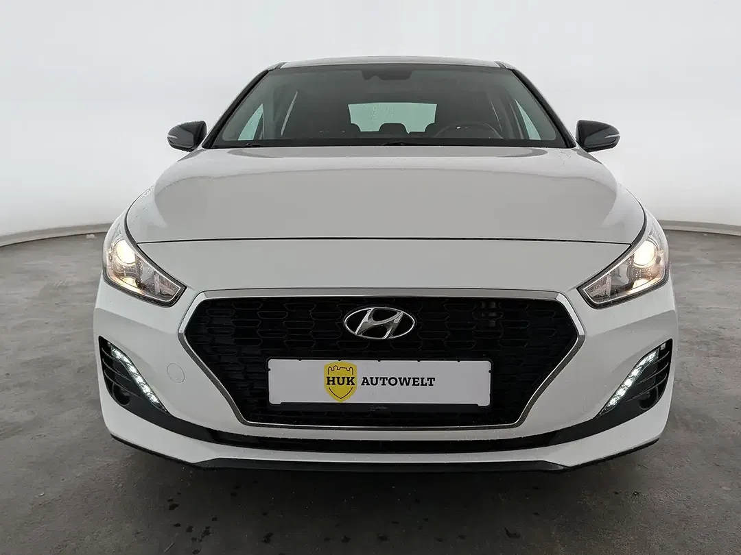 Hyundai i30 - Thumbnail 2