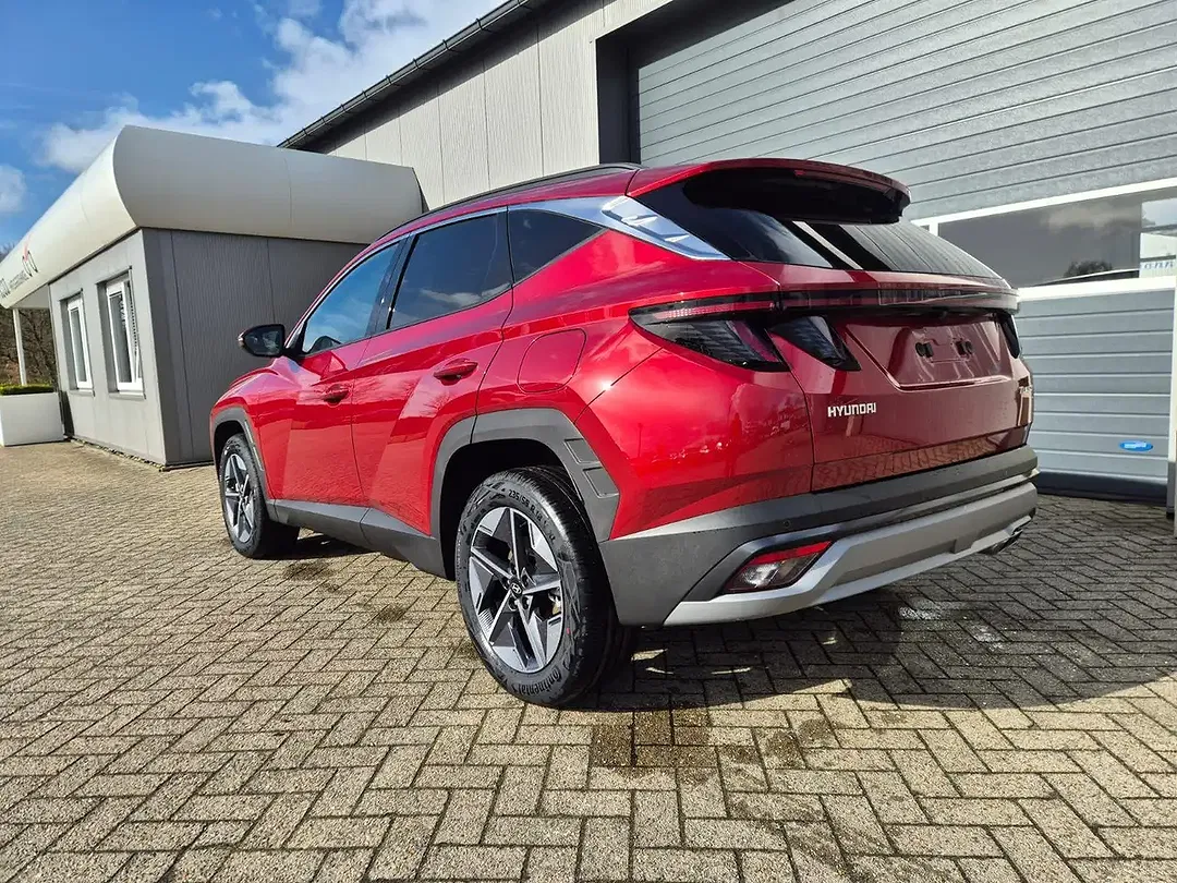 Hyundai TUCSON - Thumbnail 3