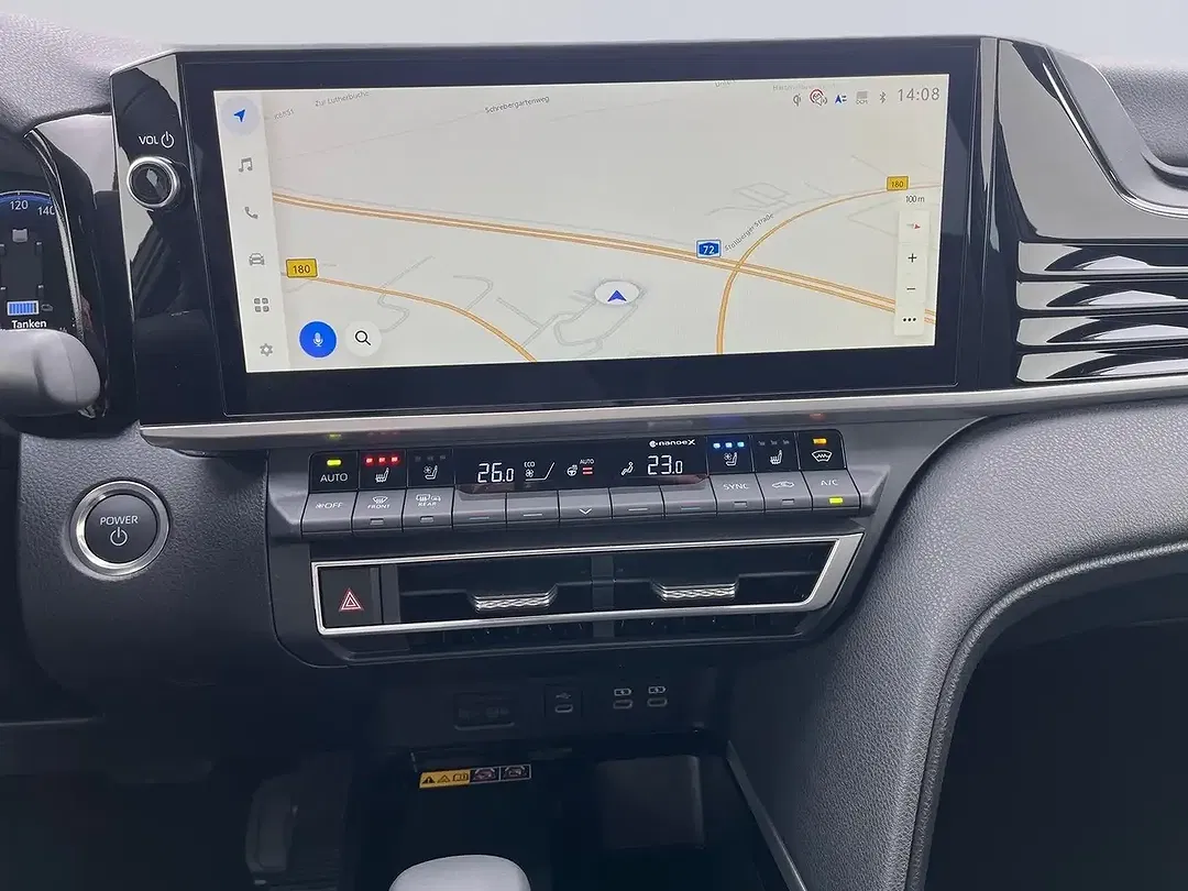 Toyota Camry - Thumbnail 10