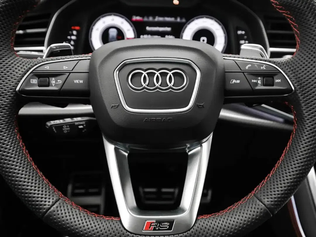 Audi RS Q8 - Thumbnail 11