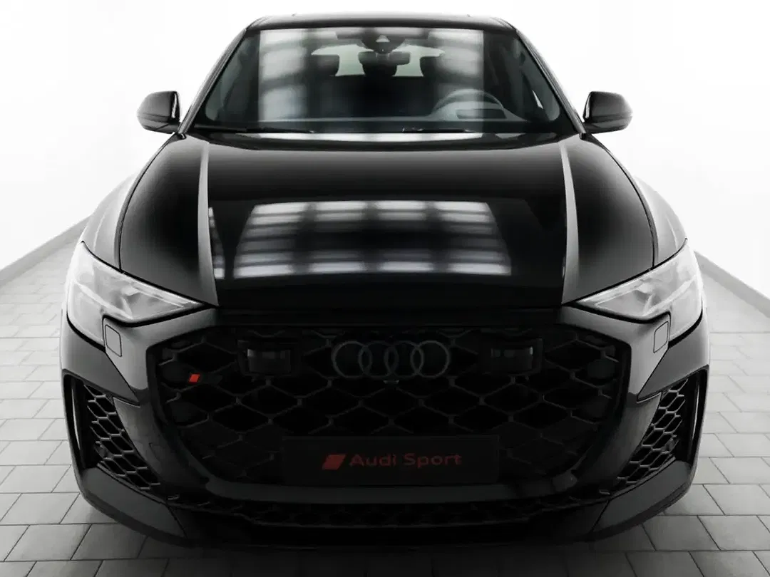 Audi RS Q8 - Thumbnail 3