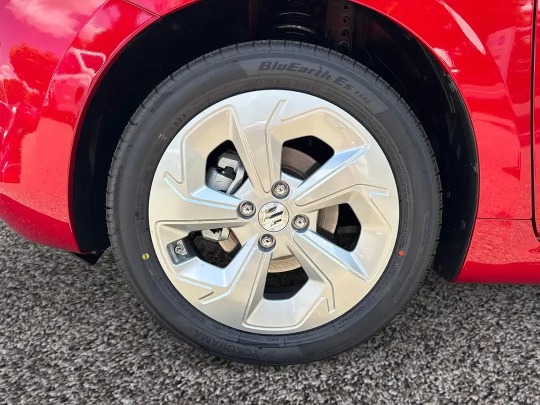 Suzuki Swift - Thumbnail 15