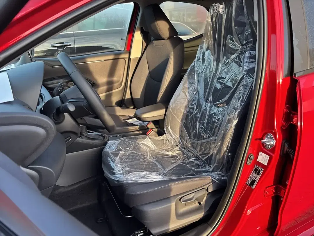 Toyota Yaris - Thumbnail 8