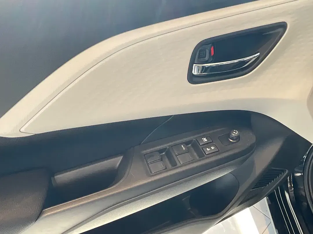 Suzuki Swift - Thumbnail 10