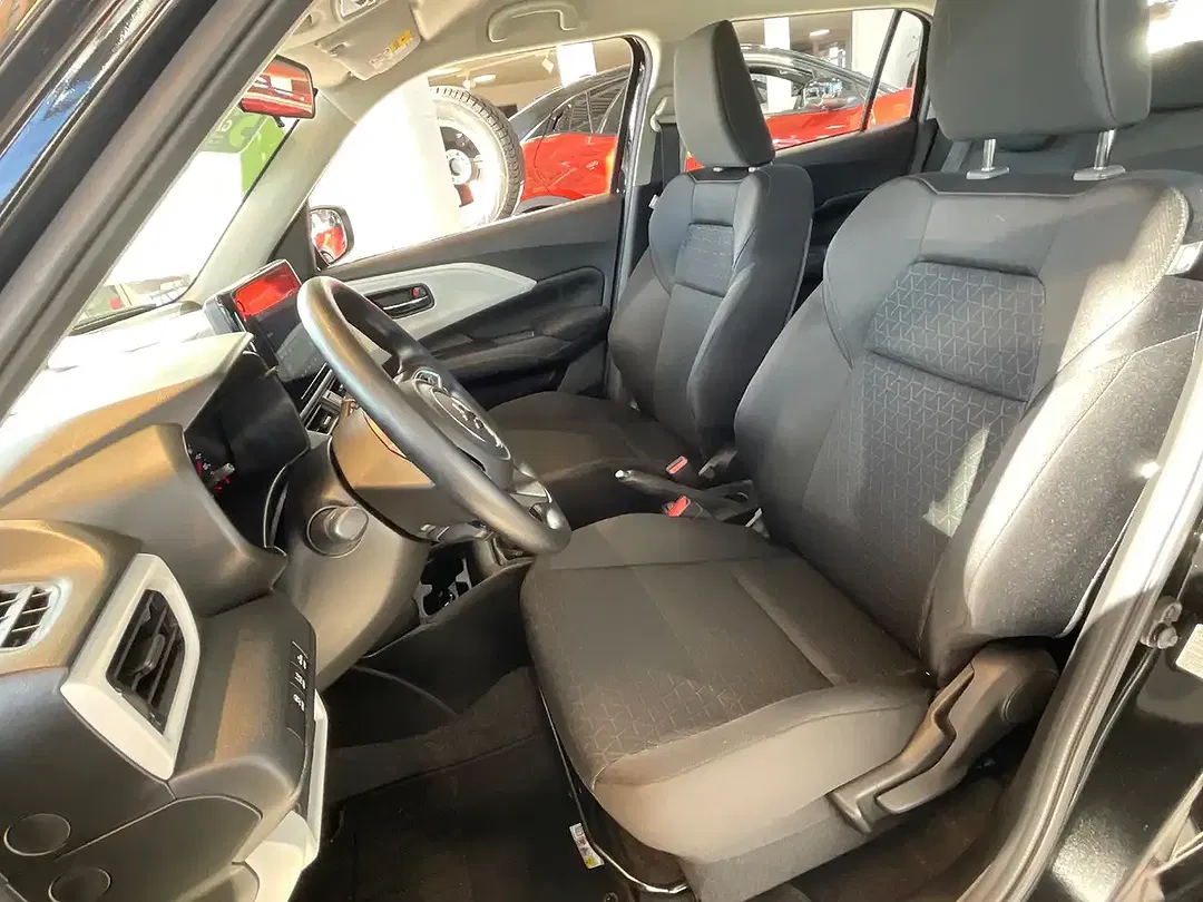 Suzuki Swift - Thumbnail 12