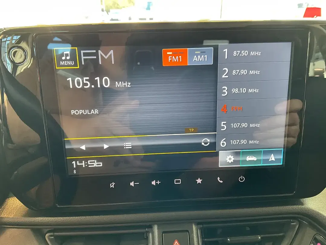 Suzuki Swift - Thumbnail 15