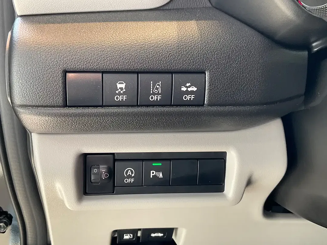 Suzuki Swift - Thumbnail 17