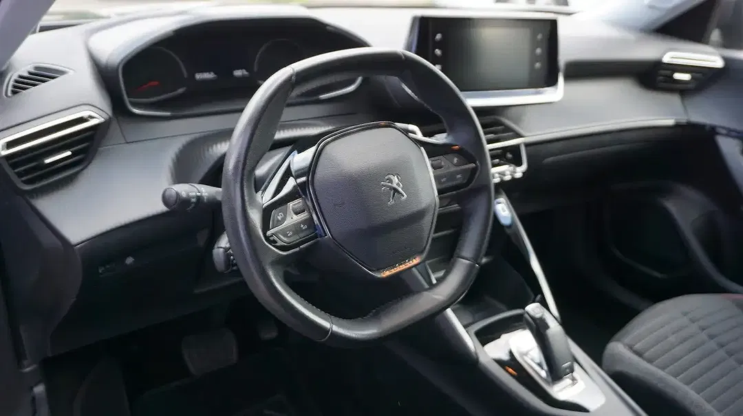Peugeot 2008 - Thumbnail 11