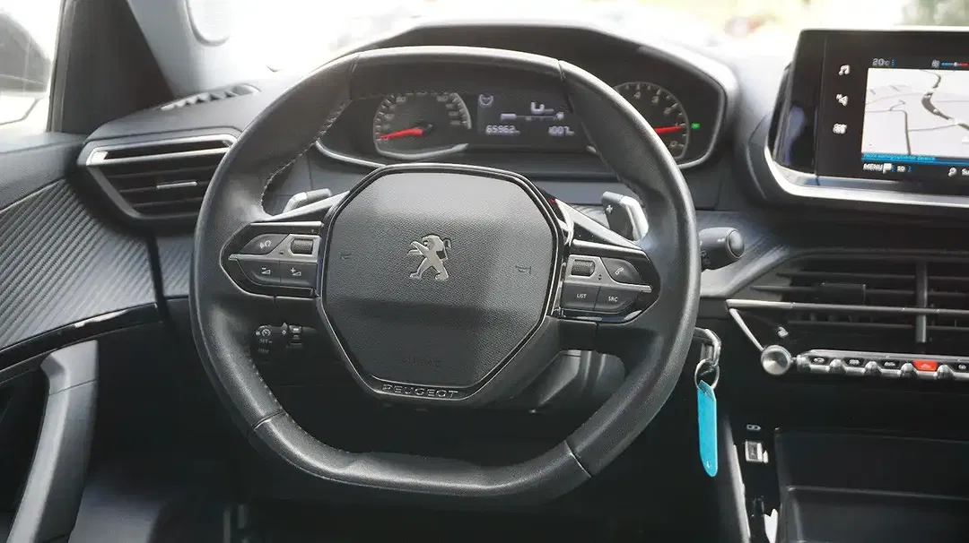 Peugeot 2008 - Thumbnail 9