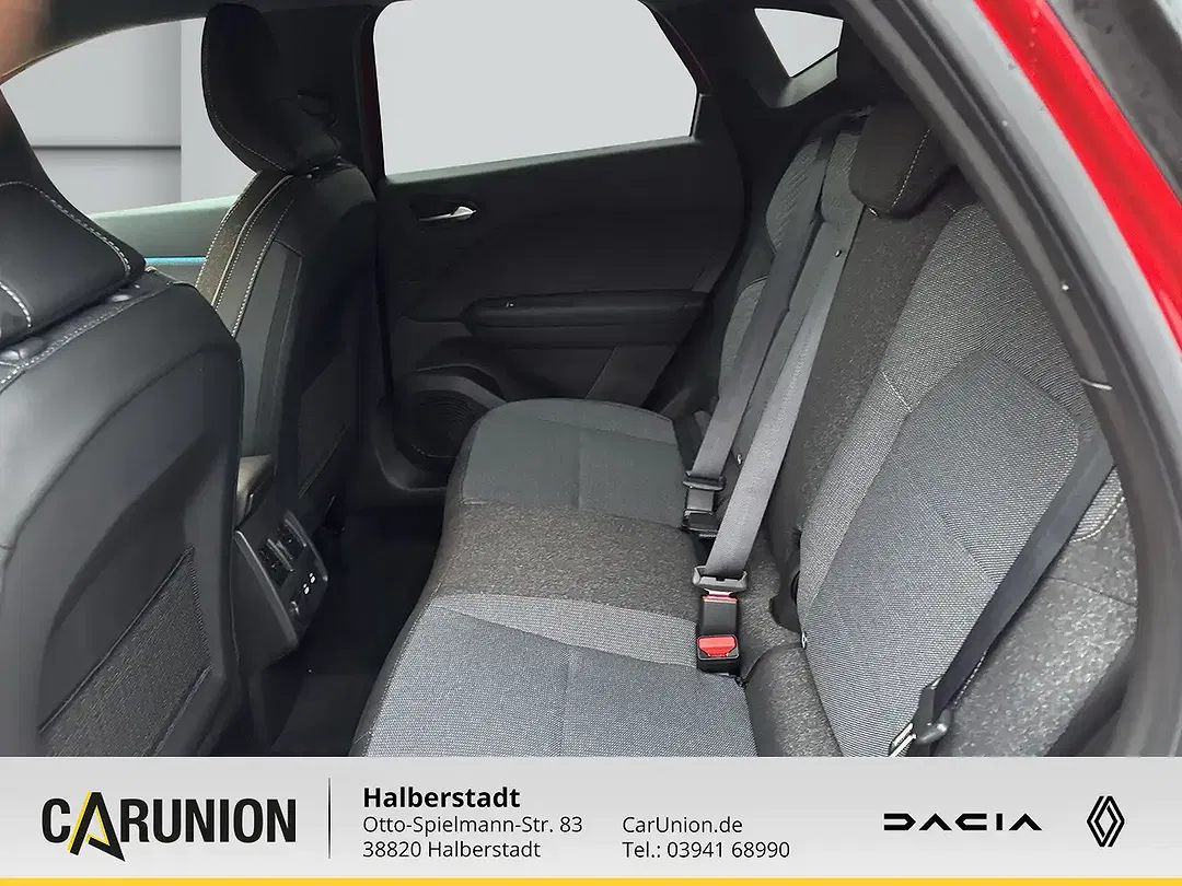 Renault Captur - Thumbnail 8