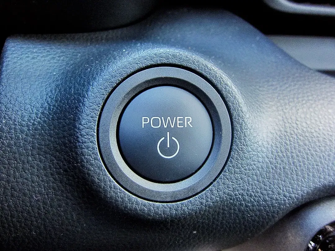 Toyota Yaris - Thumbnail 9