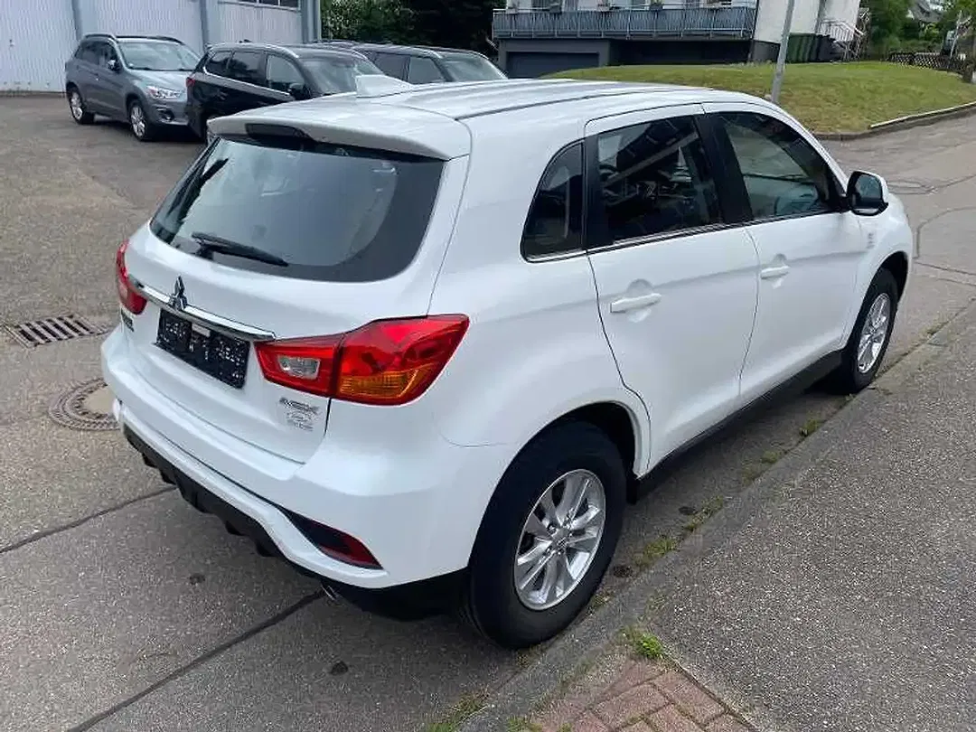 Mitsubishi ASX - Thumbnail 3