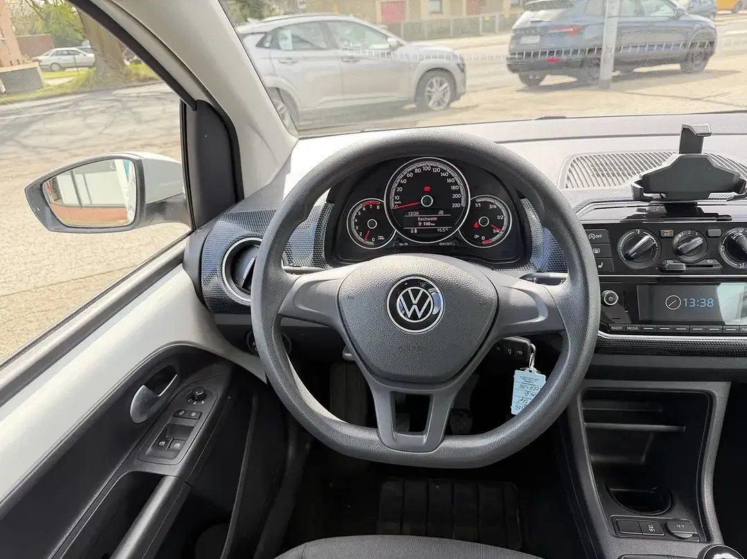 Volkswagen up! - Thumbnail 15