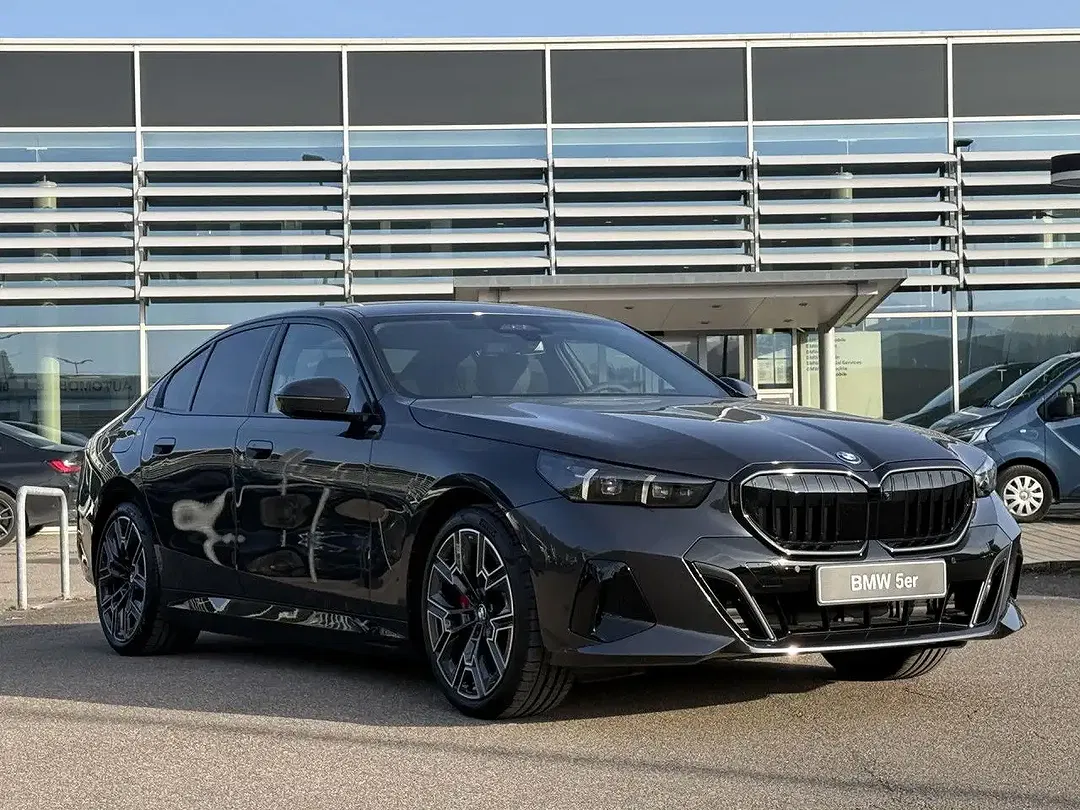 BMW 530 - Thumbnail 1