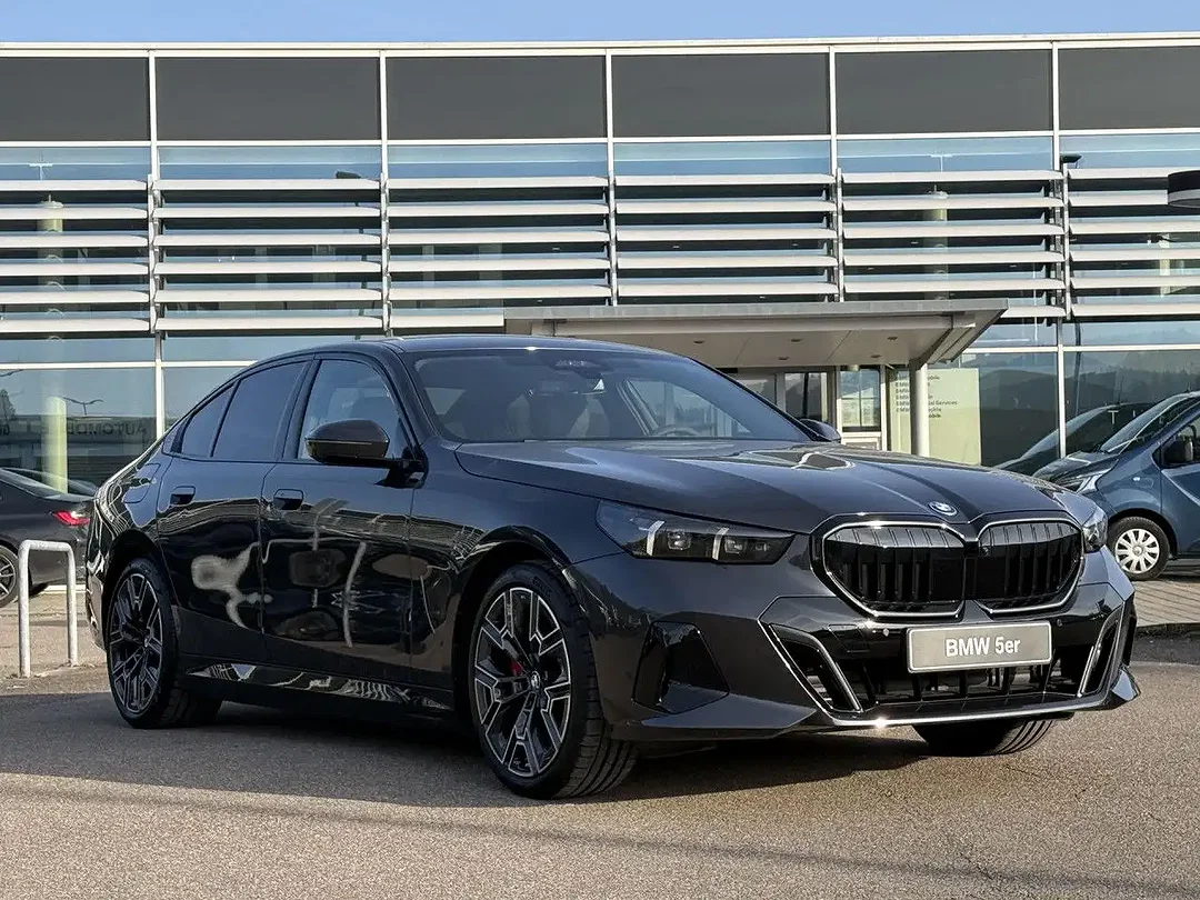 BMW 530 - Afbeelding 1