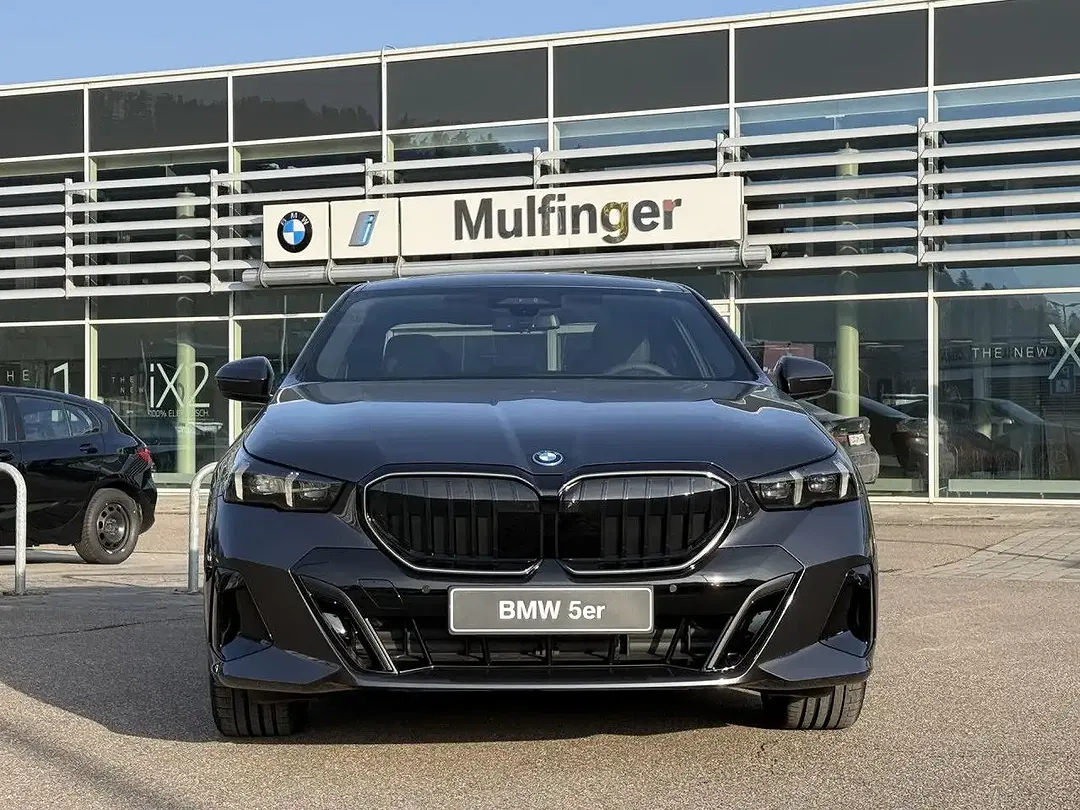 BMW 530 - Thumbnail 2