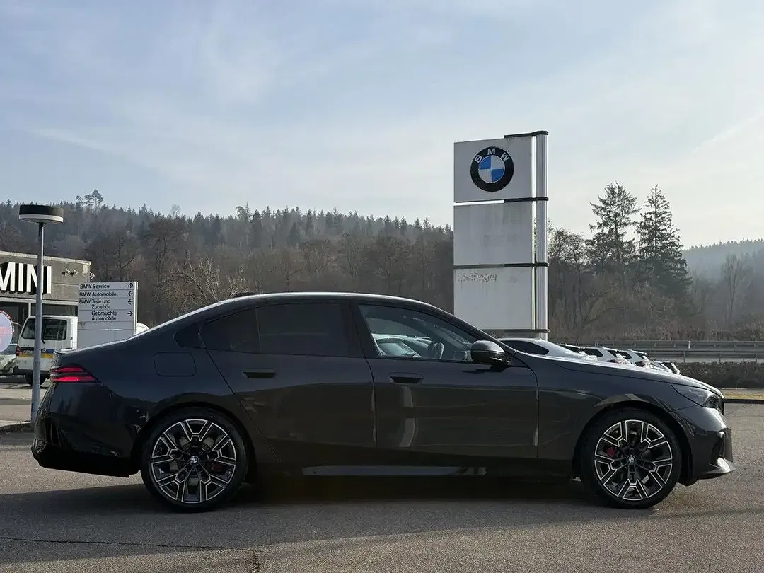 BMW 530 - Thumbnail 8