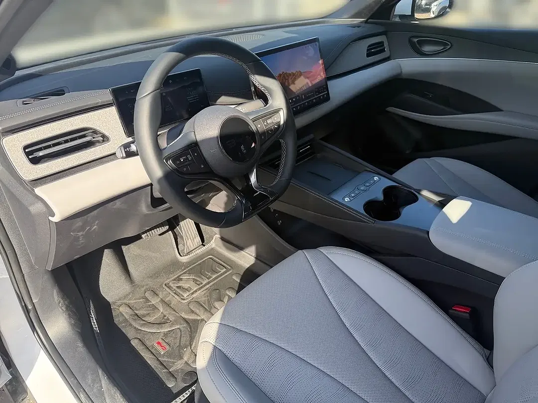 BYD Seal 6 - Thumbnail 8