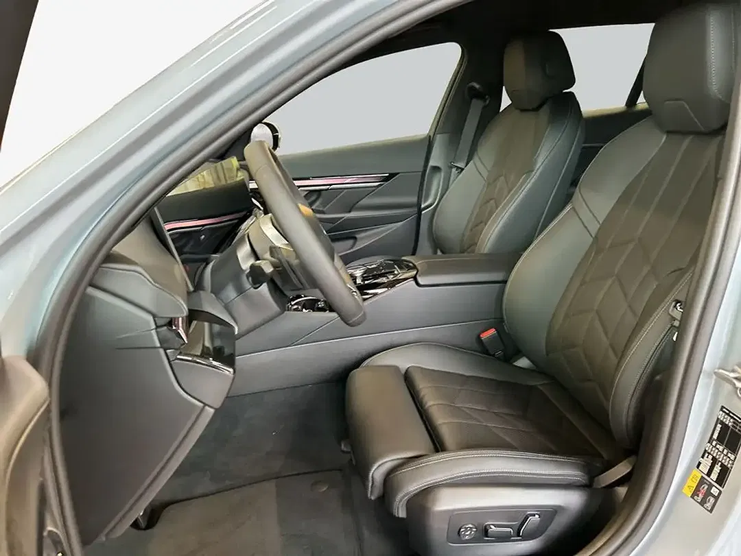 BMW 530 - Thumbnail 11