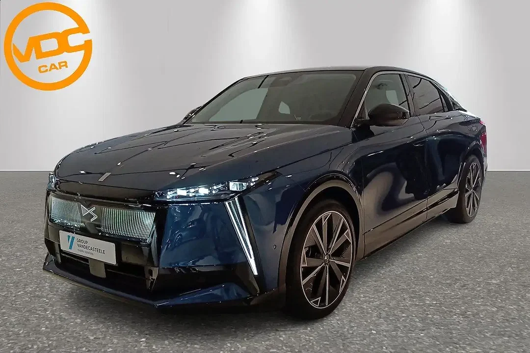 DS Automobiles N°8 - Afbeelding 1