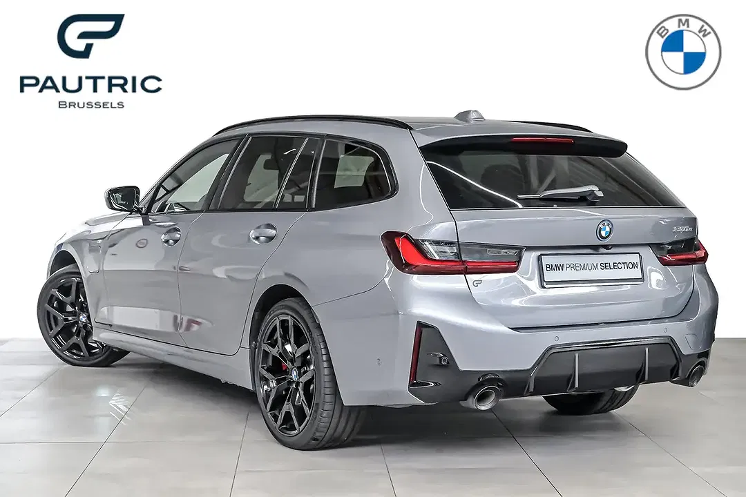 BMW 330 - Thumbnail 5
