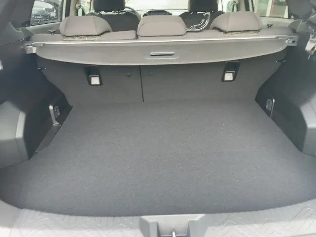 Subaru Crosstrek - Thumbnail 9