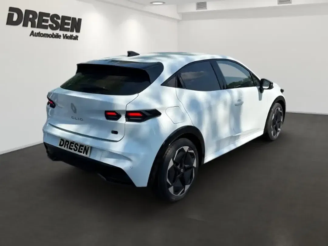 Renault Clio - Thumbnail 3