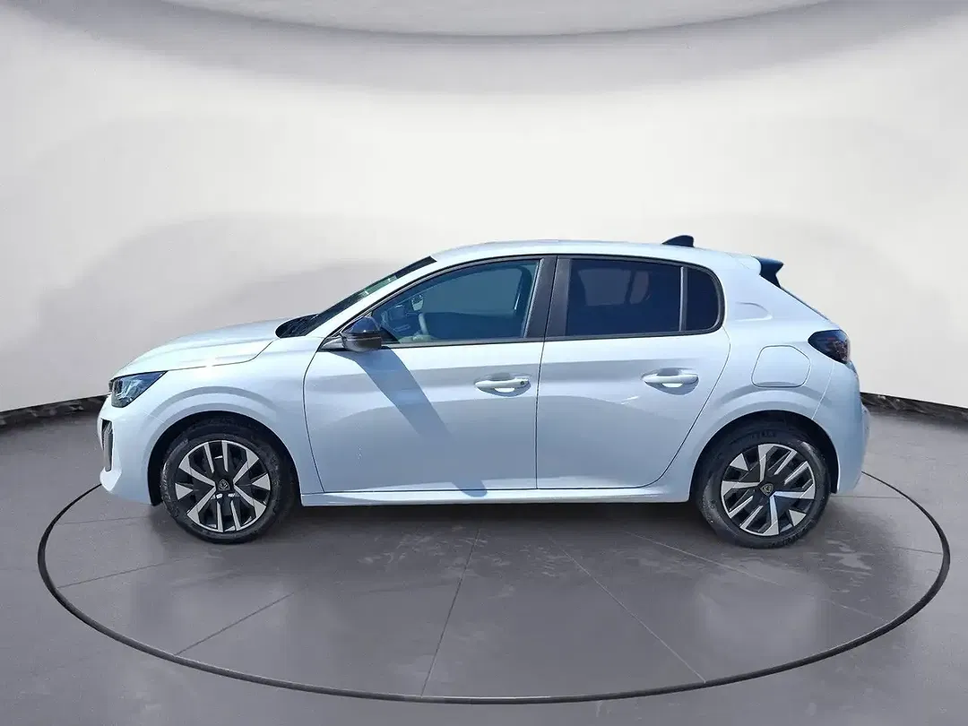 Peugeot 208 - Thumbnail 3