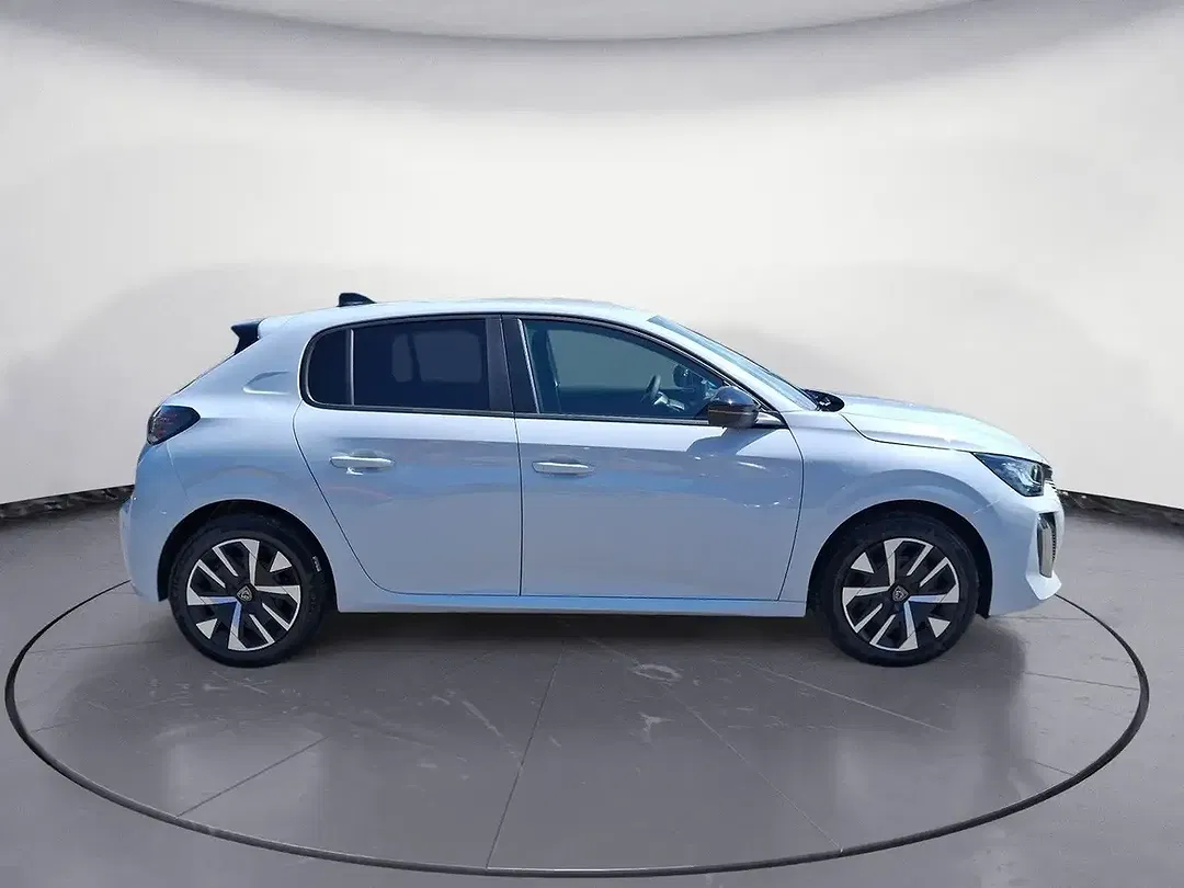 Peugeot 208 - Thumbnail 4