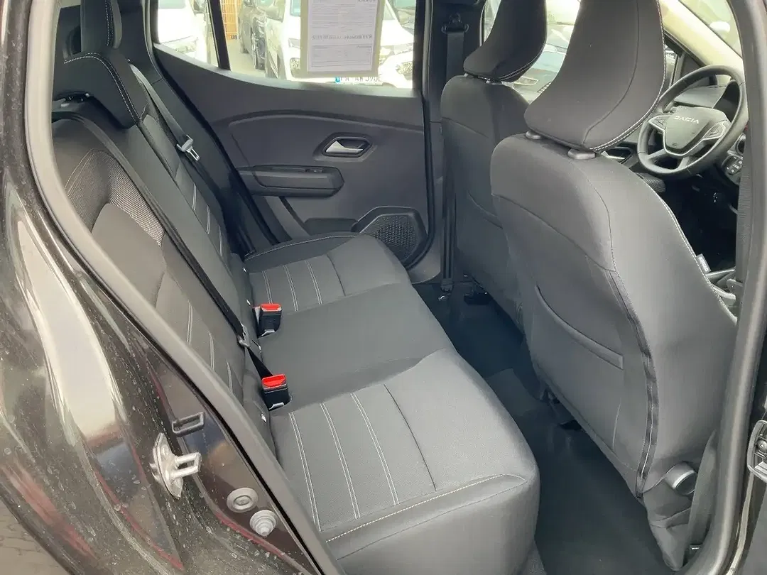 Dacia Sandero - Thumbnail 8
