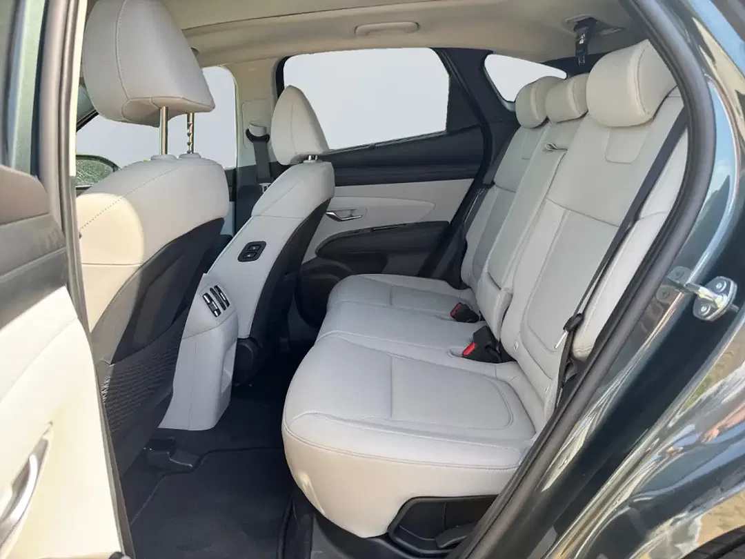 Hyundai TUCSON - Thumbnail 13