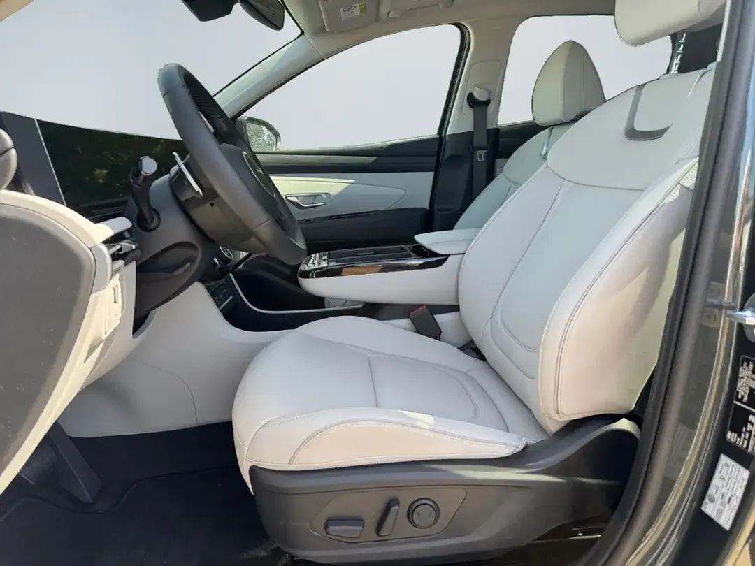 Hyundai TUCSON - Thumbnail 9