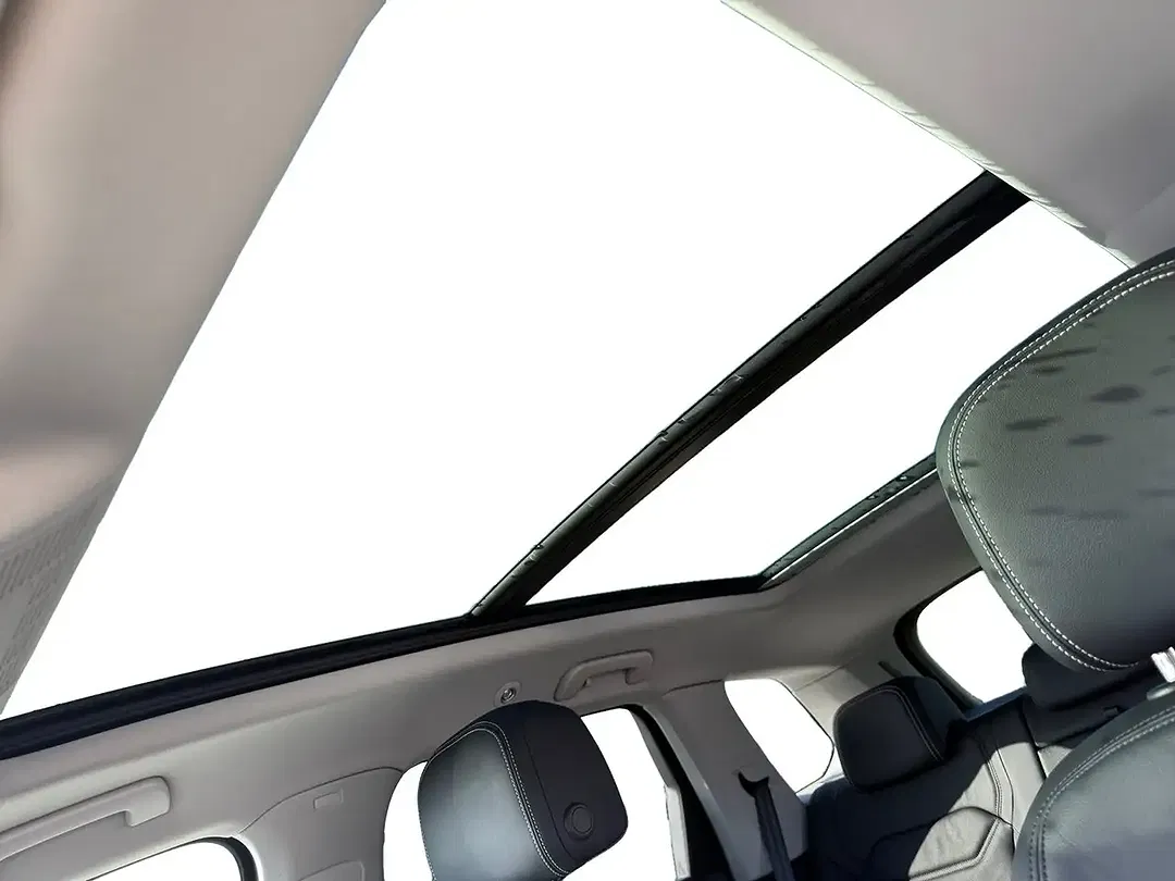 Volkswagen Touareg - Thumbnail 10