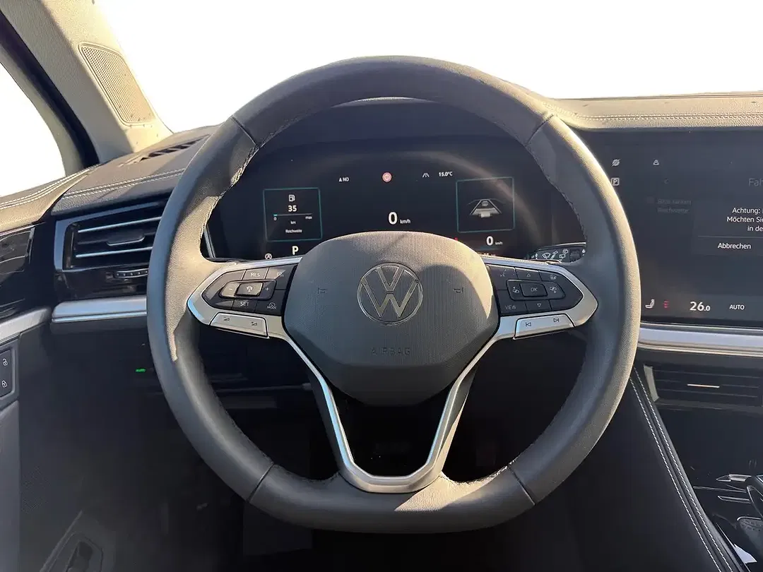 Volkswagen Touareg - Thumbnail 13