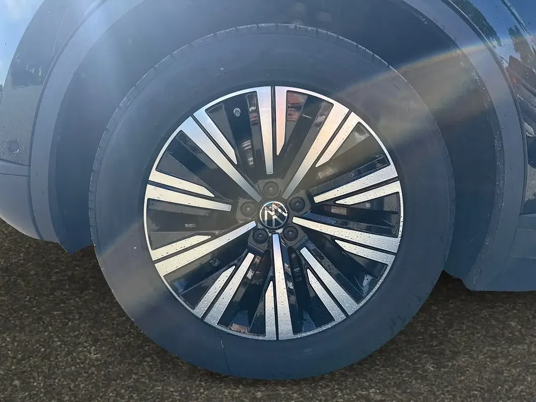 Volkswagen Touareg - Thumbnail 7