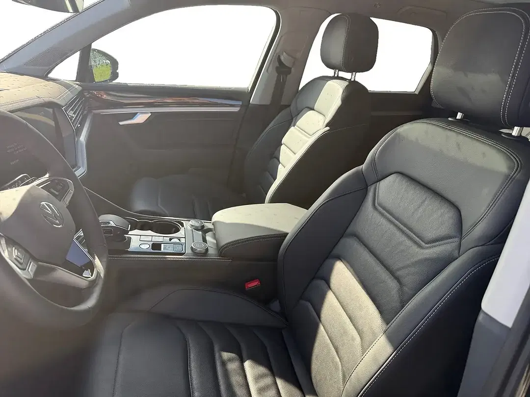 Volkswagen Touareg - Thumbnail 8